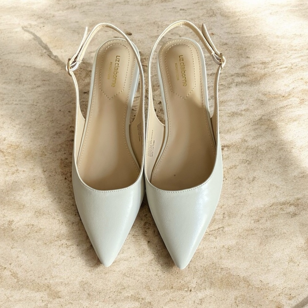 Liz Claiborne Women's Classic Cream Slingback Heels